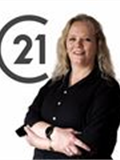 Madelaine Louw