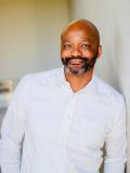 Tshidiso Motumi
