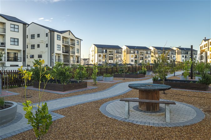 Image Number 3 for The Huntsman