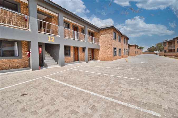 Image Number 3 for Clover Forest