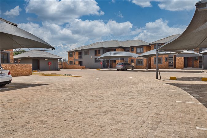 Image Number 2 for Clover Forest