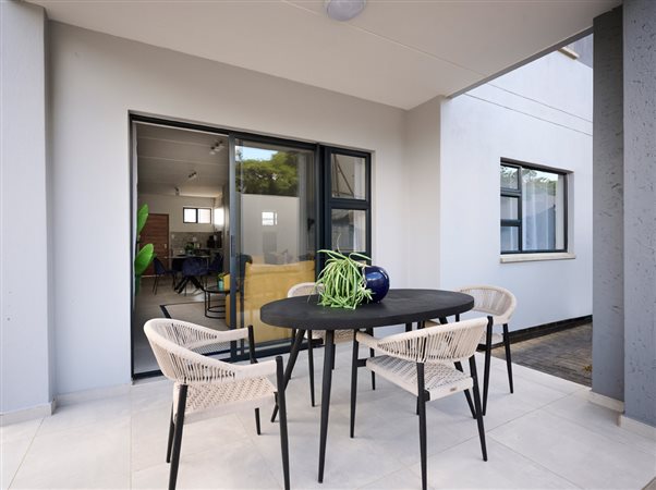 Image Number 4 for Maroela View Apartment