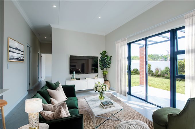 Image Number 8 for 33@View