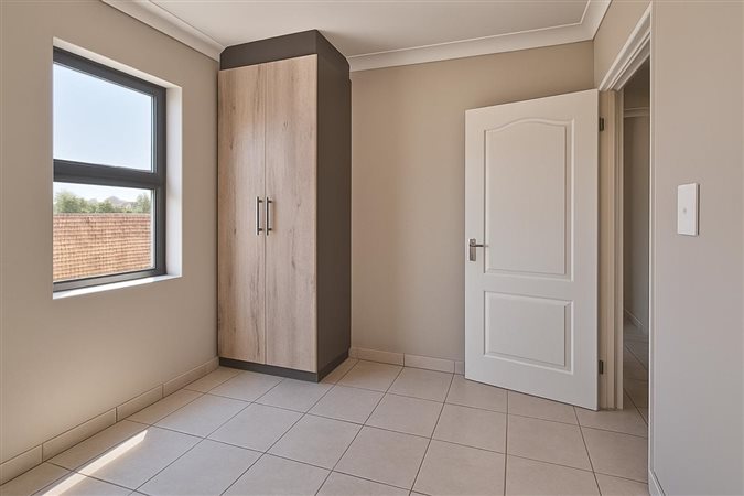 Image Number 2 for Clover Woodland