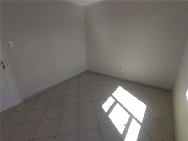 Image Number 8 for Windmill Park Ext 32