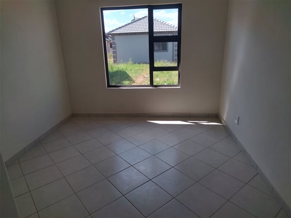 Image Number 9 for Windmill Park Ext 32