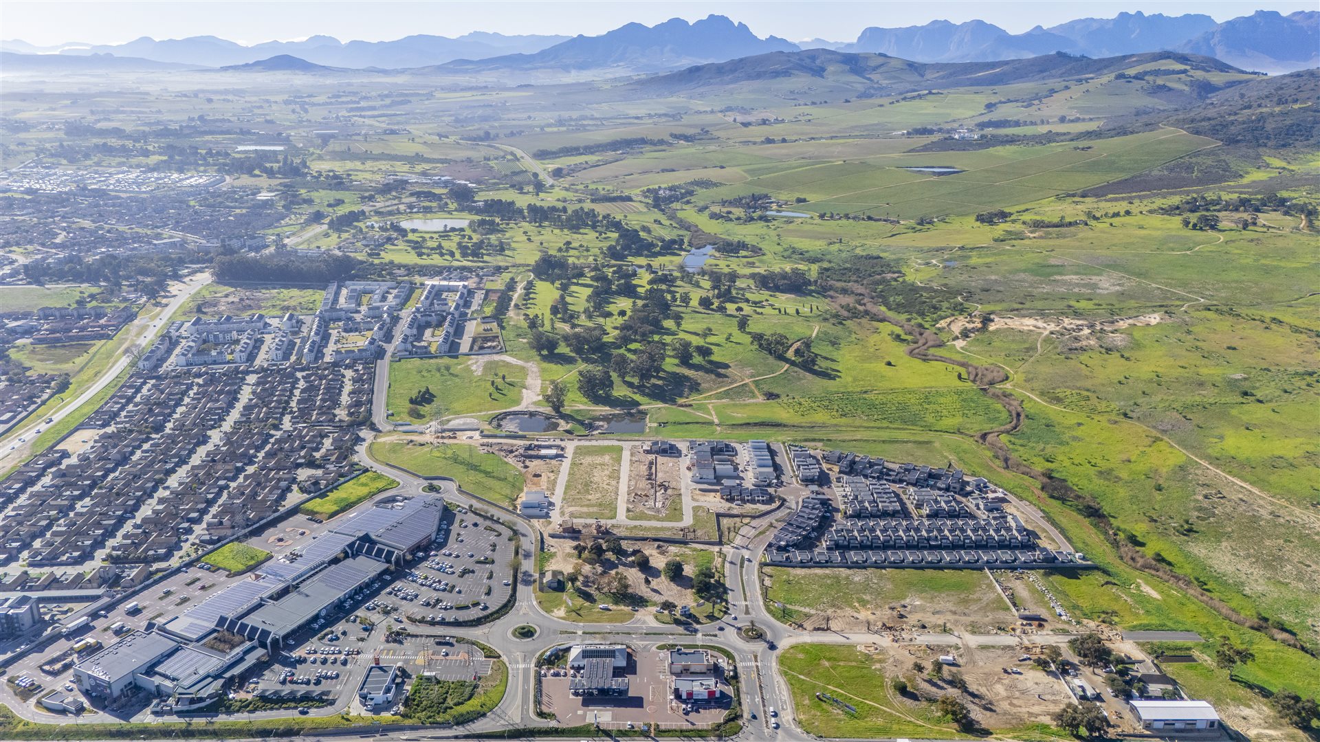 Image Number 2 for Silverstone Village