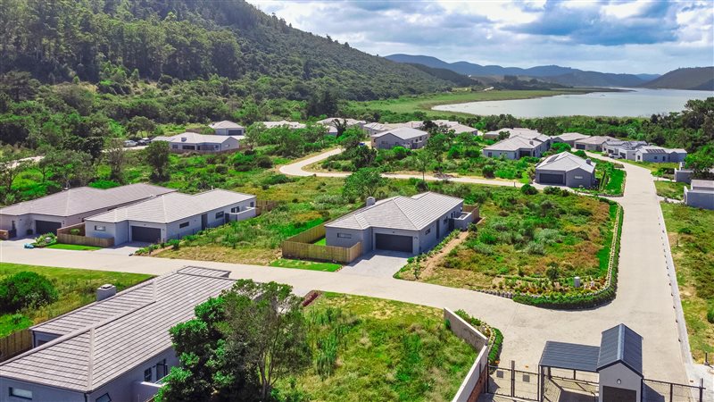 Image Number 1 for Lakeview Estate