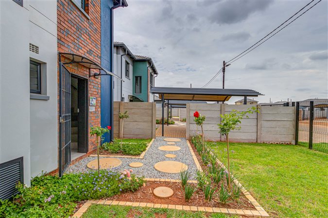 Image Number 3 for Emperors Security Estate
