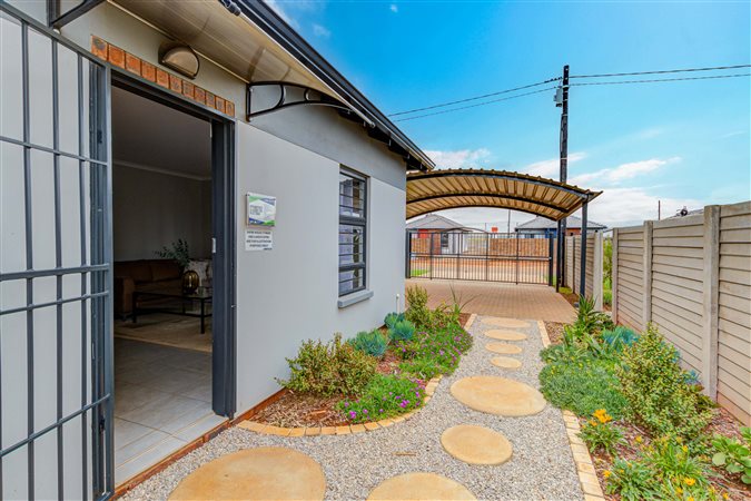 Image Number 9 for Emperors Security Estate