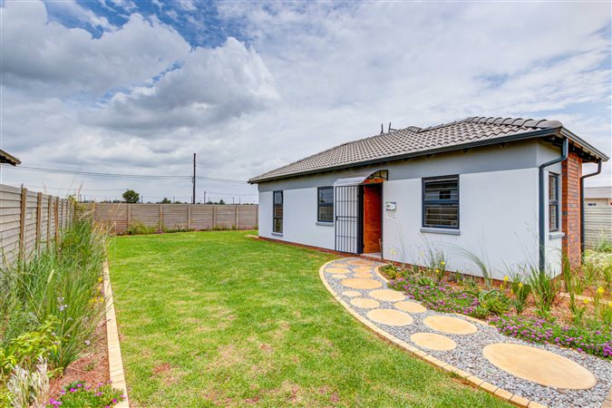Image Number 4 for Emperors Security Estate