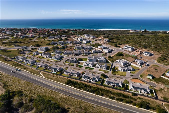 Image Number 3 for Rheebok Village Estate
