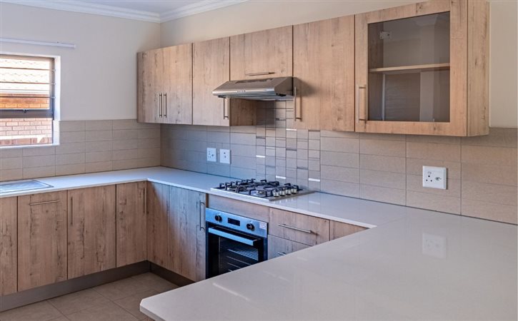 Image Number 2 for Manor House