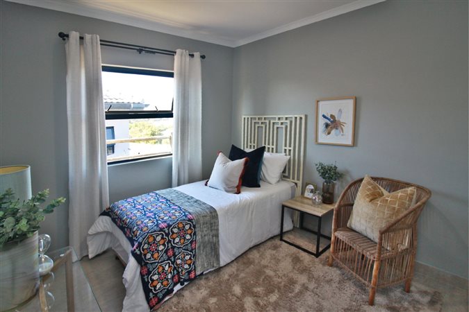 Image Number 9 for Palm View Estate