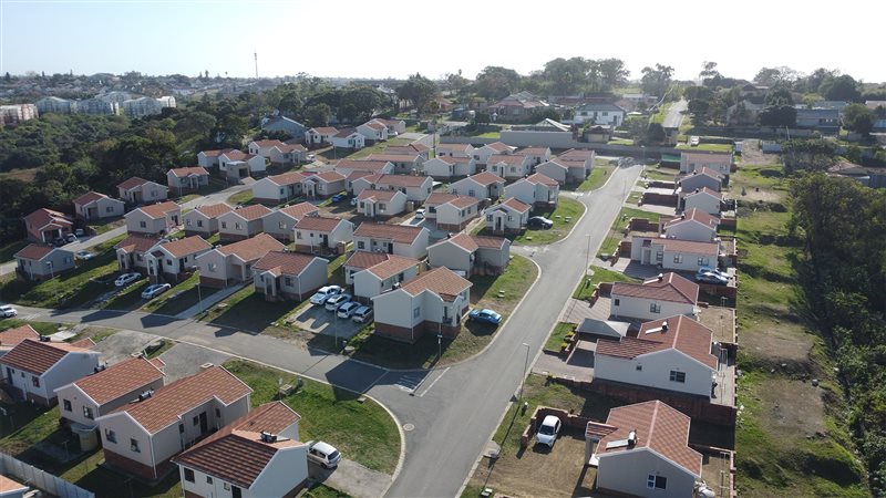 Image Number 9 for Amalinda Downs