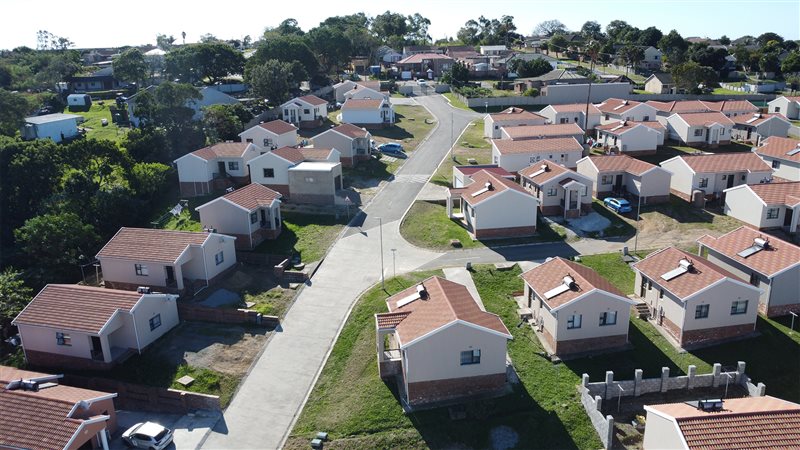 Image Number 2 for Amalinda Downs