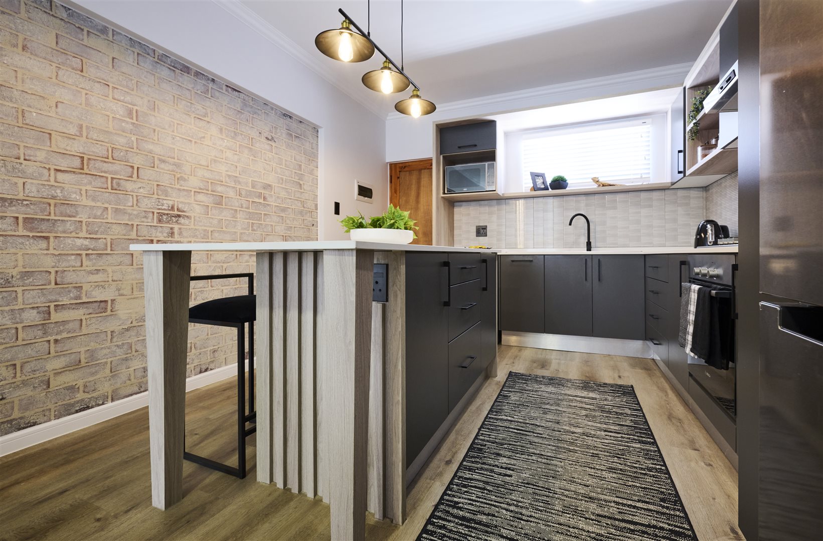 Image Number 2 for BRYANSTON COUNTRY ESTATE APARTMENTS