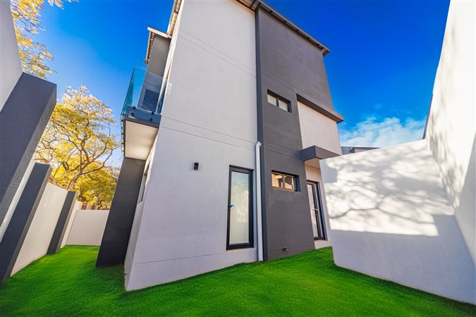 Image Number 3 for Sandhurst Ridge