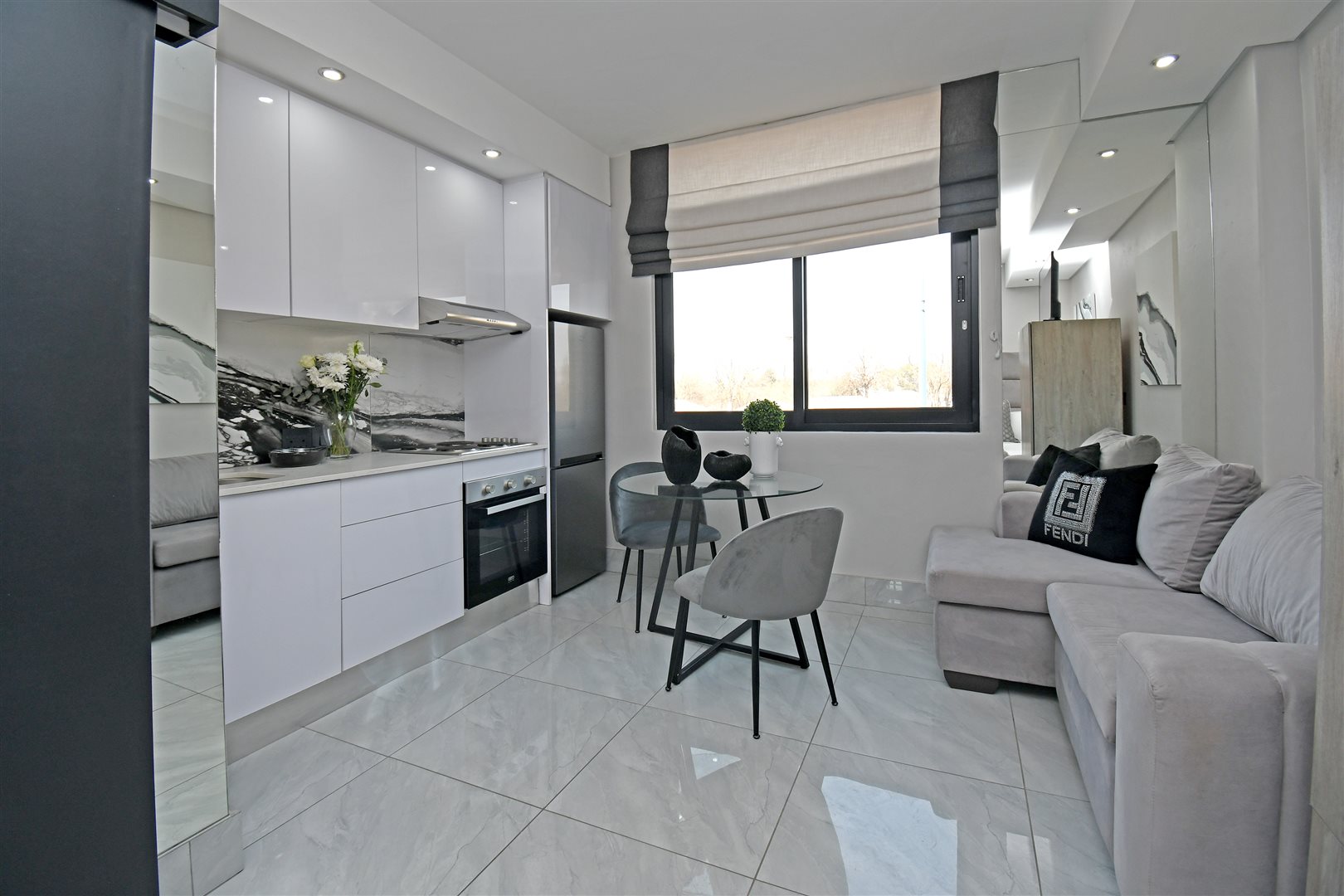 Image Number 2 for Diamond Suites