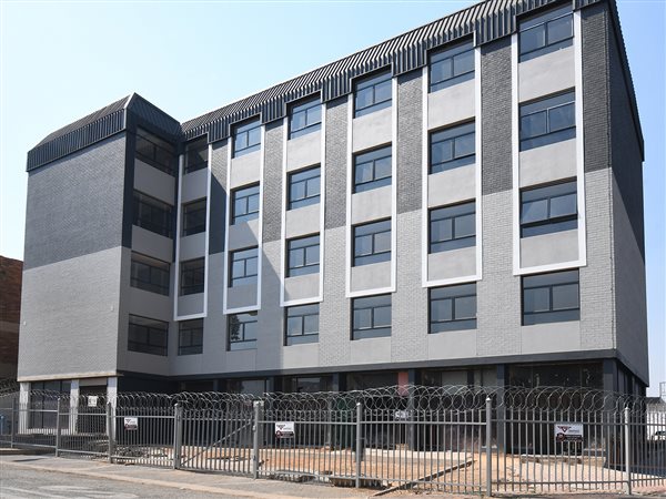 Image Number 1 for Diamond Suites