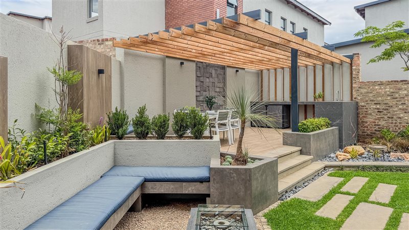 Image Number 8 for The Swallows