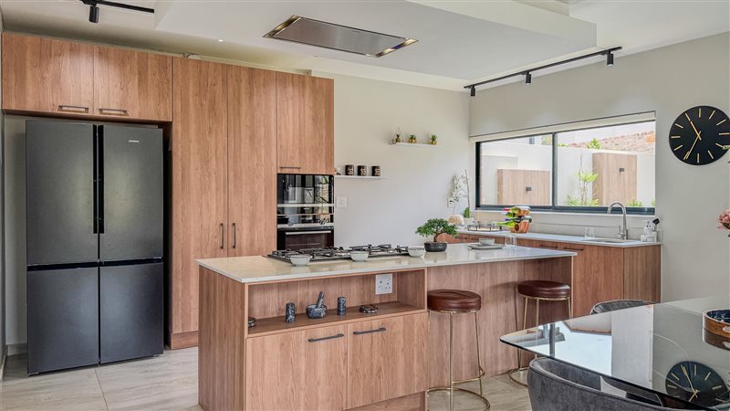 Image Number 5 for The Swallows