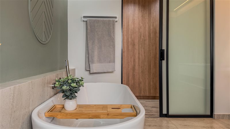 Image Number 7 for The Swallows