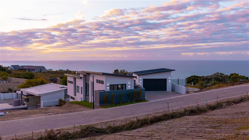 Image Number 8 for Herolds Bay Country Estate