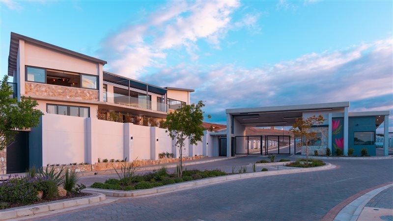 Image Number 2 for Herolds Bay Country Estate