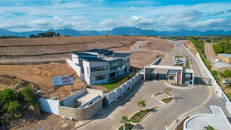 Image Number 4 for Herolds Bay Country Estate