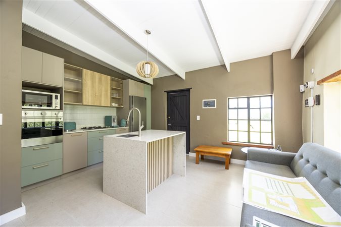 Image Number 6 for La Luc