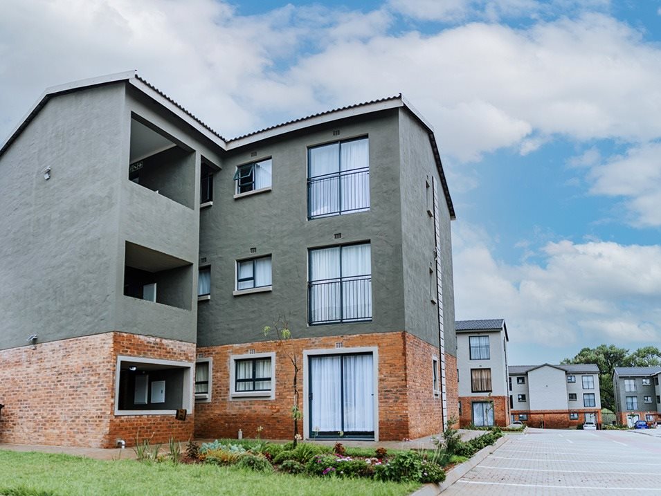 Image Number 3 for Green Leaf Estate