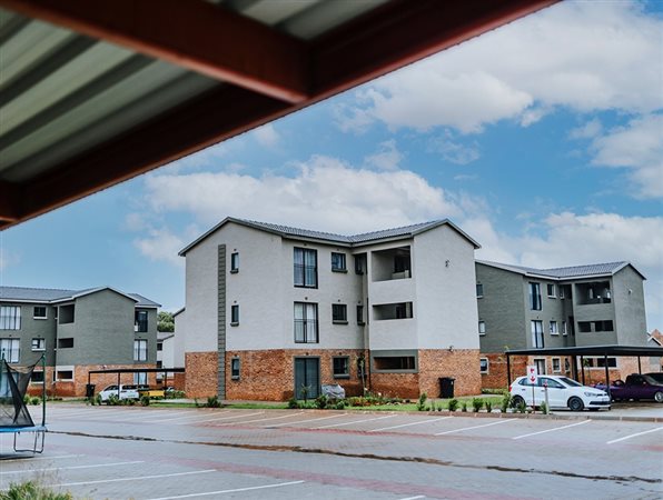 Image Number 1 for Green Leaf Estate