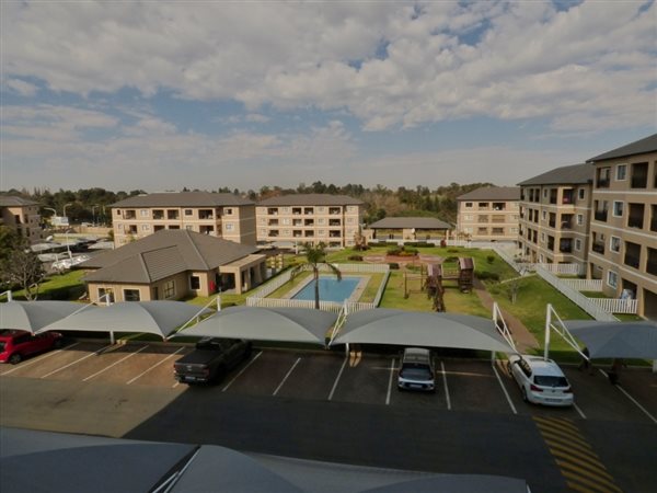 Image Number 2 for Royal Reef West
