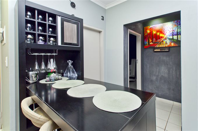 Image Number 8 for Silver Pines Estate