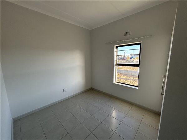 Image Number 8 for Pioneer View