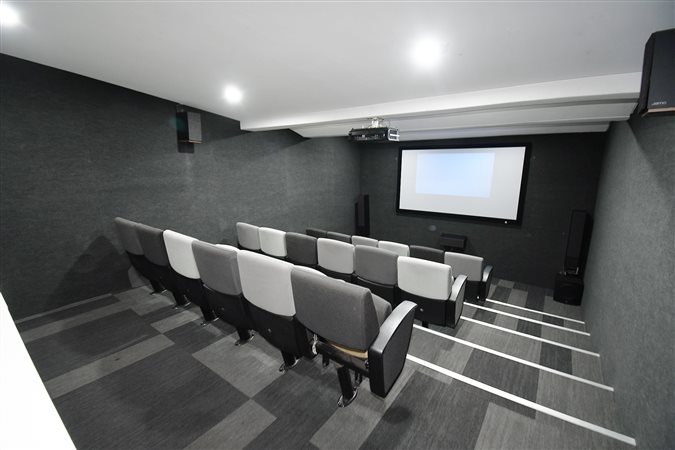 Image Number 4 for The Bolton