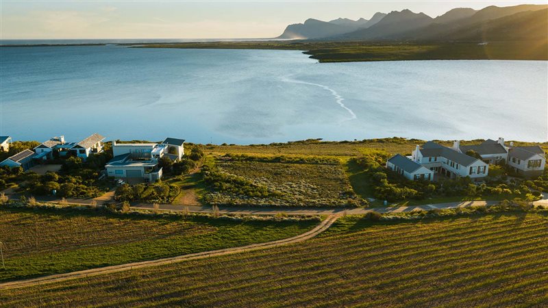 Image Number 2 for Benguela Cove Lagoon Wine Estate