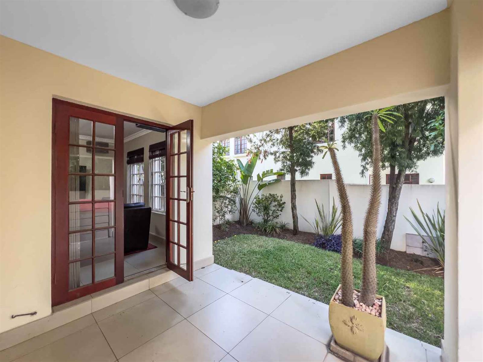3 Bed Cluster in Lonehill photo number 10