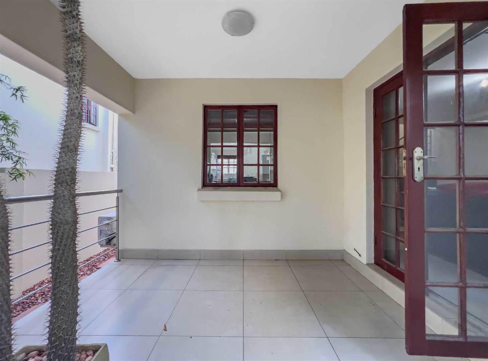 3 Bed Cluster in Lonehill photo number 9