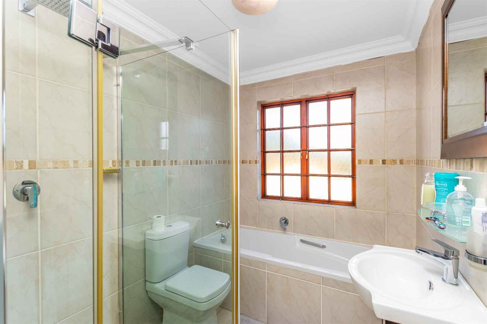 3 Bed Cluster in Lonehill photo number 16