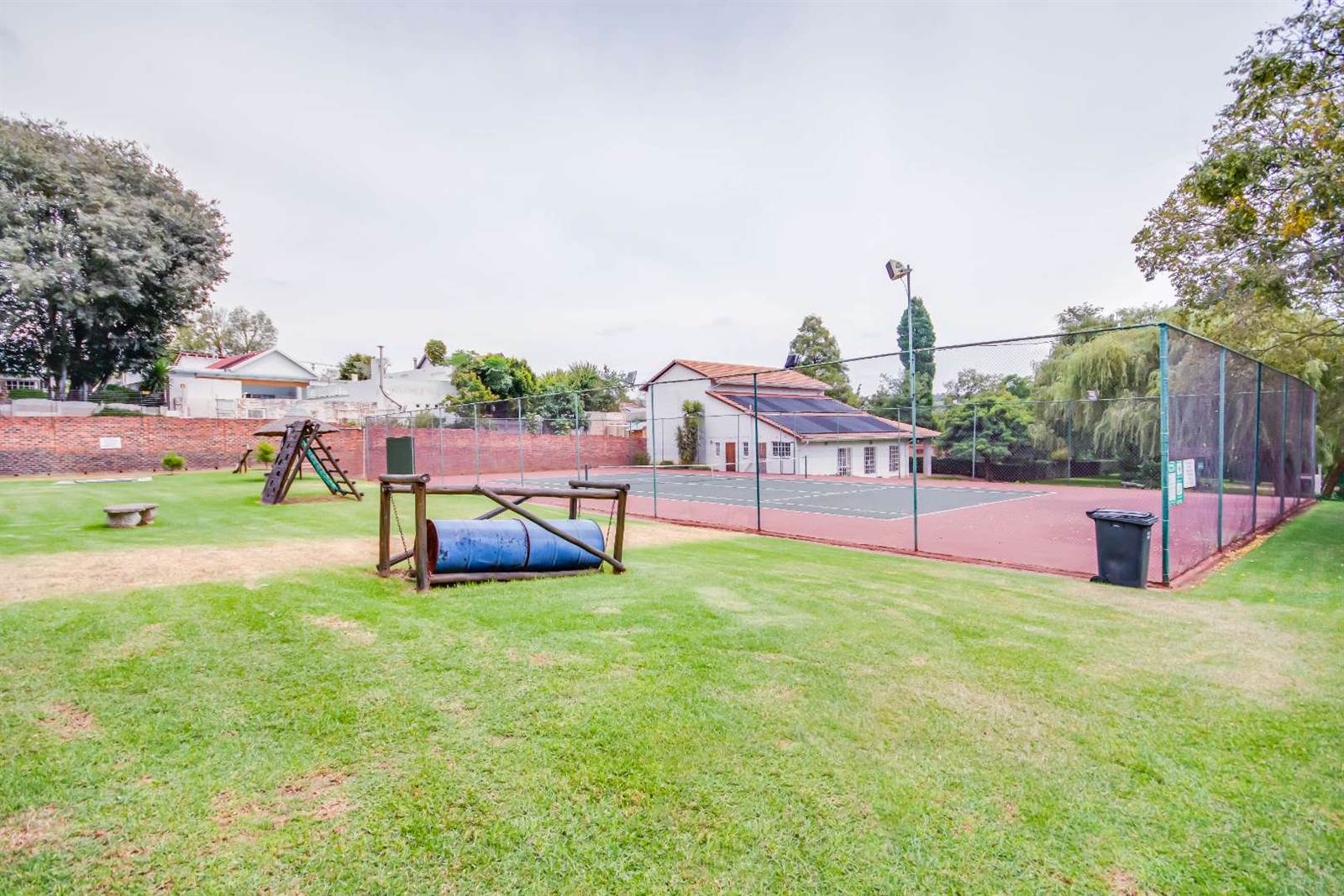 3 Bed Townhouse in Craighall Park photo number 13