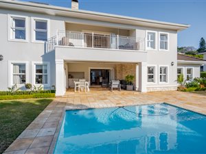 4 Bed House in Hillcrest Central