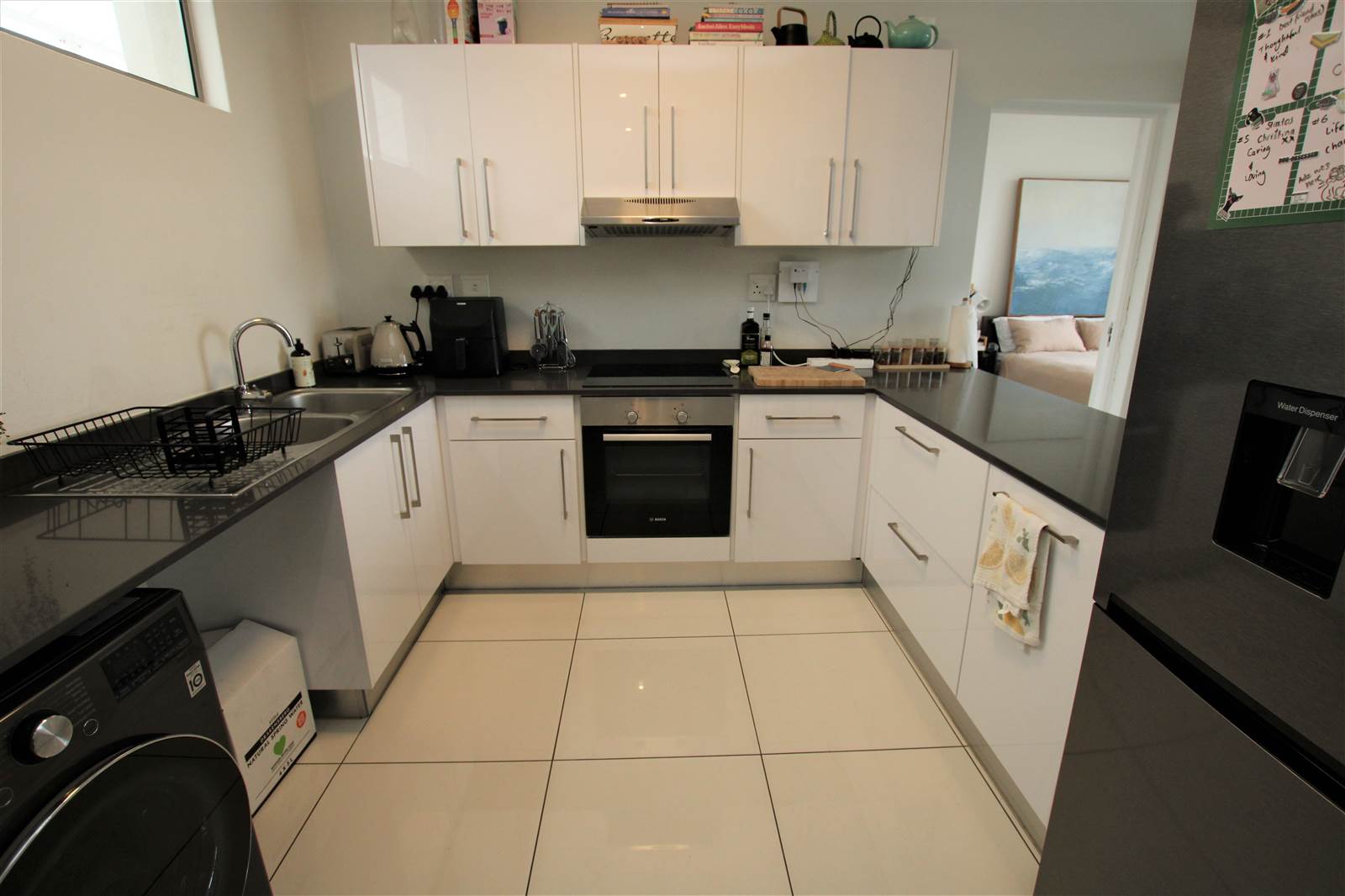 3 Bed Apartment in Bedfordview photo number 5