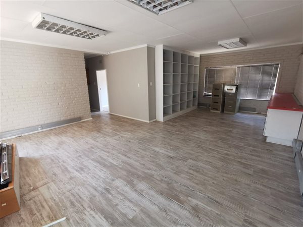 175  m² Office Space