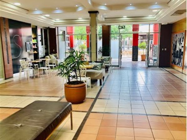 62  m² Retail Space