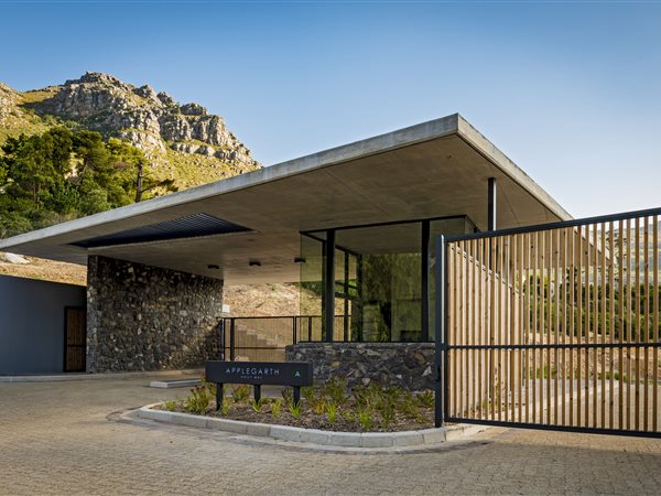 651 m² Land available in Hout Bay and surrounds