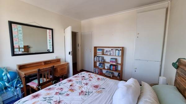 2 Bed Apartment in Port Elizabeth Central photo number 25