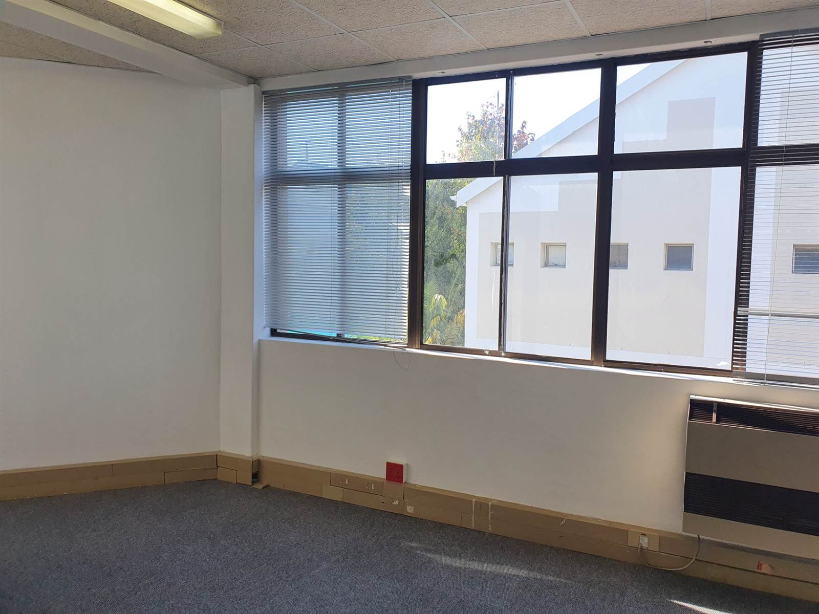 72  m² Office Space in George Central photo number 2
