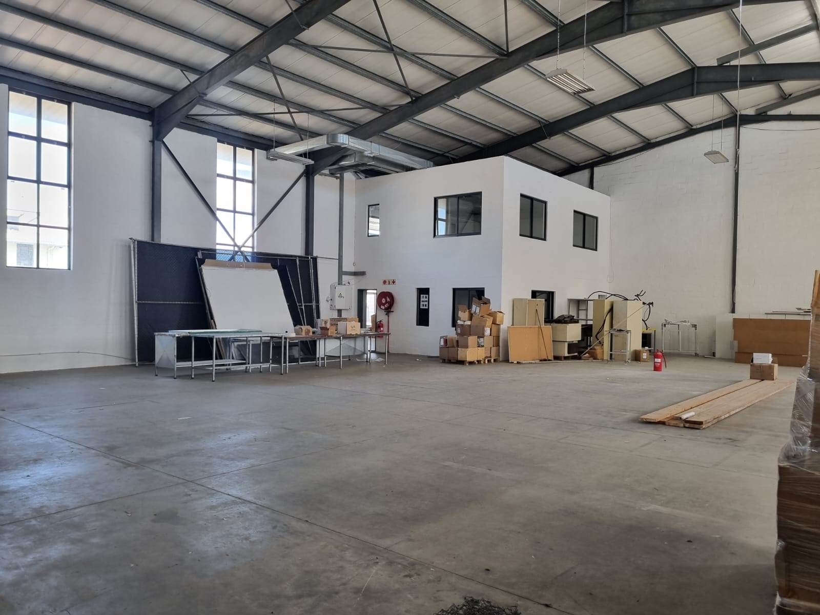 647  m² Industrial space in Capricorn photo number 1